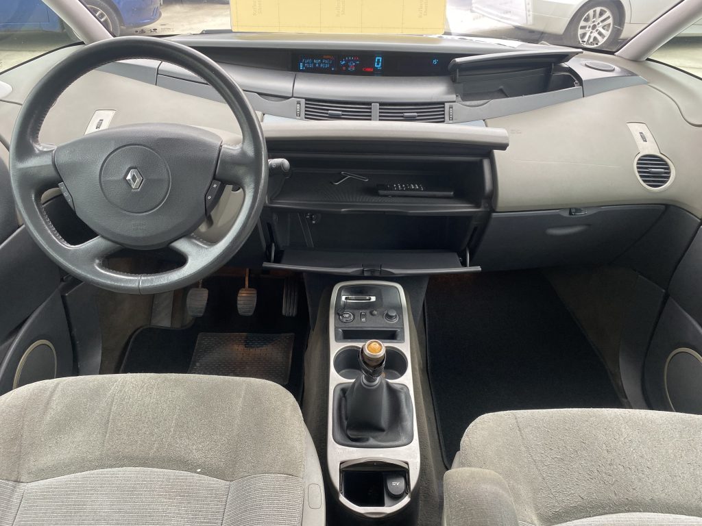 Renault Espace 2.2 dCi Initiale 6L