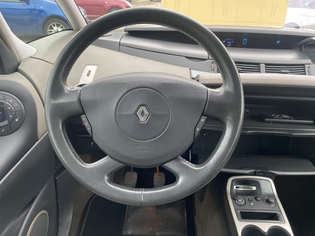 Renault Espace 2.2 dCi Initiale 6L