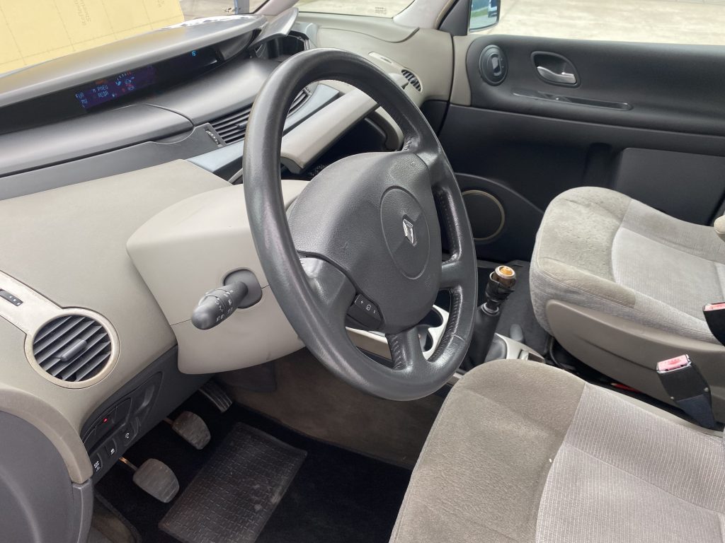 Renault Espace 2.2 dCi Initiale 6L