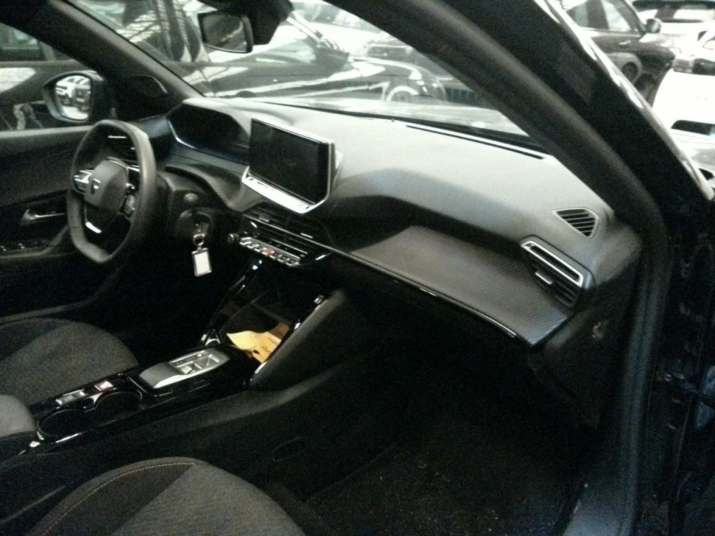 Peugeot e-3008 73 kWh Allure