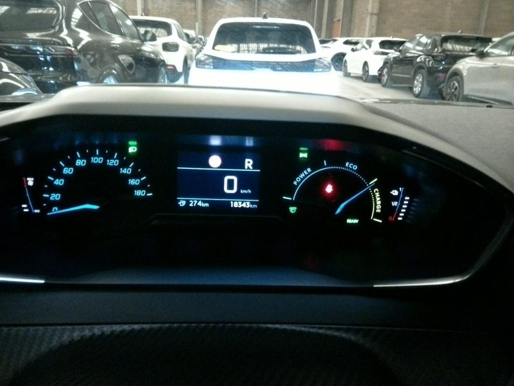 Peugeot e-3008 73 kWh Allure